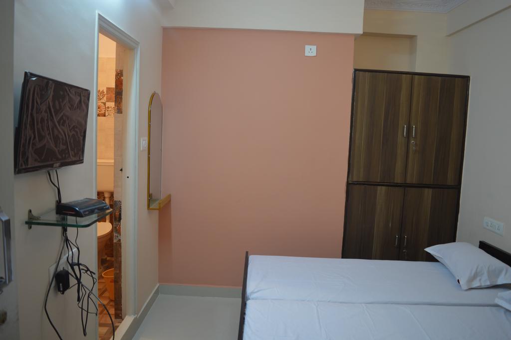 Sri Balaji Guest House Bangalore Exterior foto
